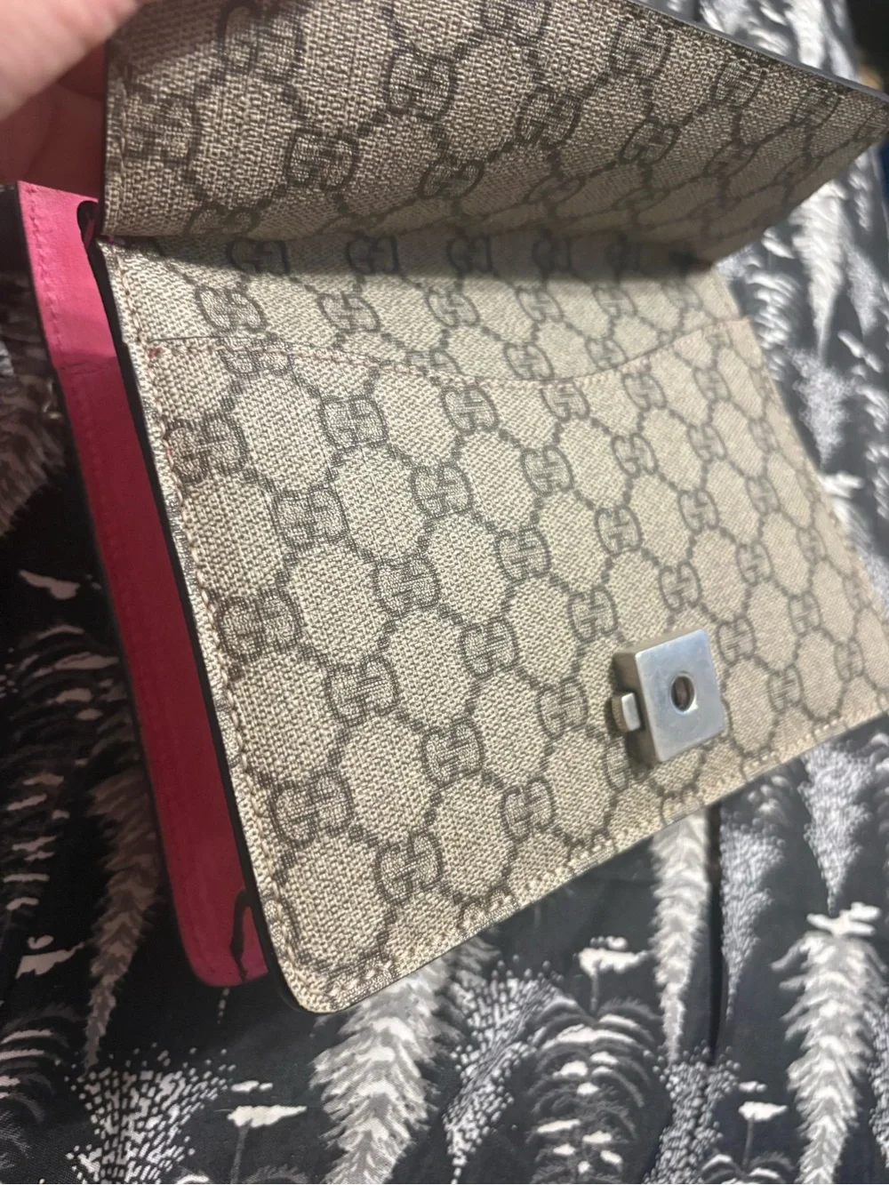 Gucci Beige GG Supreme Crossbody with Pink Trim and Silver Chain